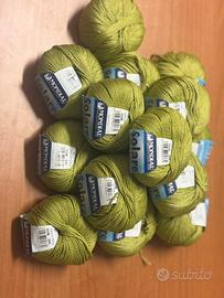 15 gomitoli Mondial Solare verde oliva