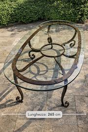 Tavolo il ferro battuto con 6 sedie