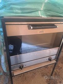 Forno elettrico ventilato 4 ripiani della SMEG