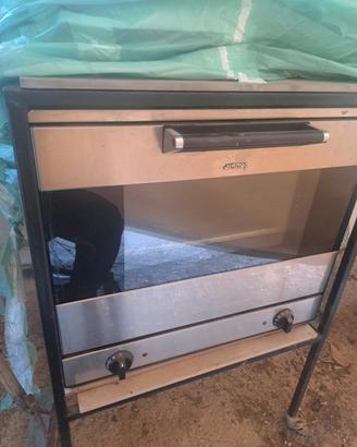 Forno elettrico ventilato 4 ripiani della SMEG
