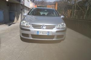 VOLKSWAGEN GOLF 5 2004 205000KM.