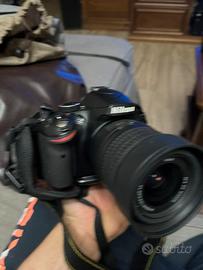 Fotocamera Nikon D3200 piu molti accessori