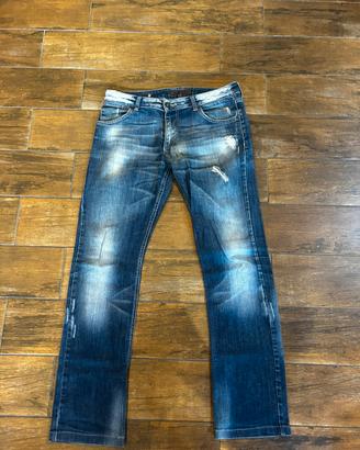 pantaloni jeans
