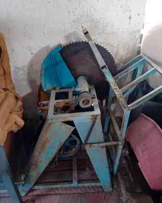 Sega circolare a cardano