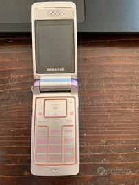 Cellulare Samsung GT-S 3600 i  con caricatore