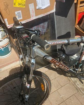 Bicicletta yacora performance serie s stimano