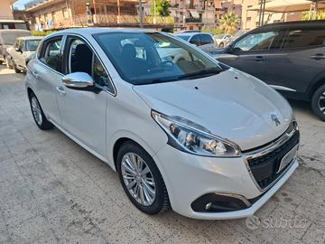 Peugeot 208 - 1.6 100 CV NAVIGATORE | LED