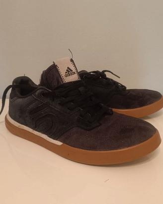 Five ten Adidas  