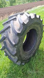 1 Continental 540/65R24 & 1 Mitas 540/65R28