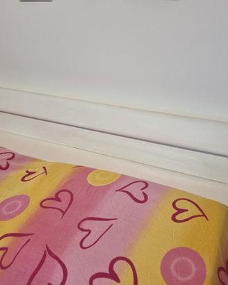 letto bianco similpelle