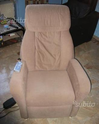 Poltrona New Relax con funzione massaggio shiatsu