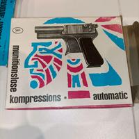 Pistole giocattolo greche