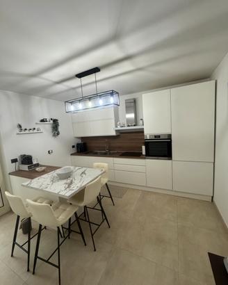 Cucina lineare 400cm + penisola