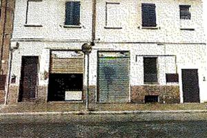 Immobile in asta di 50 m² con più di 5 locali a Le