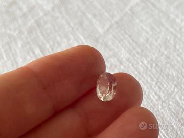 Pietra zirconia cubica