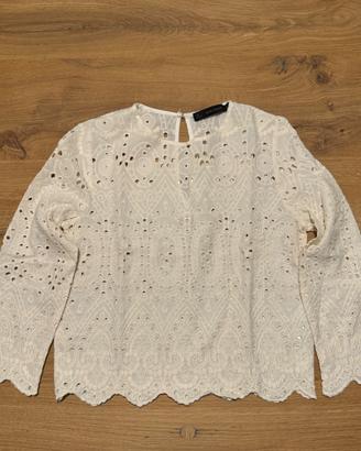Camicia in sangallo a maniche lunghe color panna d