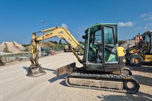 Escavatore Yanmar ViO 75