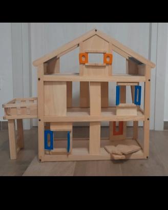 casetta legno Plan Toys con accessori