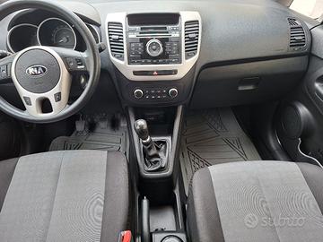 KIA VENGA  DIESEL  1400