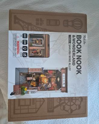 Rolife Book Nook "Sakura Wine Alley" TGB11 