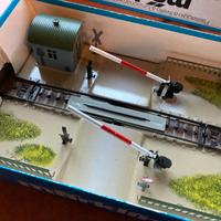 Märklin HO 7390 – Passaggio a livello M