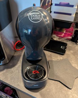 macchina da caffè a cialde Nescafé Dolcegusto 