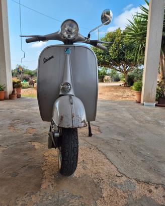 Vespa Piaggio 125 VNB Conservata Originale – Targa