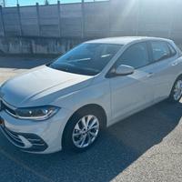 Volkswagen Polo VI 2022 1.0 tsi Style 95cv dsg