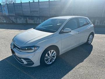 Volkswagen Polo VI 2022 1.0 tsi Style 95cv dsg