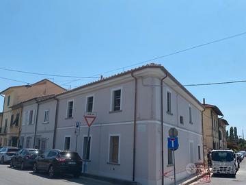 Quadrilocale ristrutturato piano terra, cortile