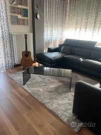 Tavolino da salotto poltrone e sofa