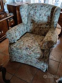 Poltrona Bergère classica in tessuto floreale