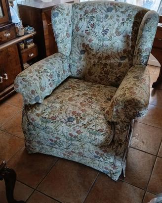 Poltrona Bergère classica in tessuto floreale
