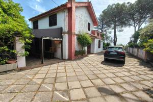 Villa di 180 m² con più di 5 locali e box auto dop