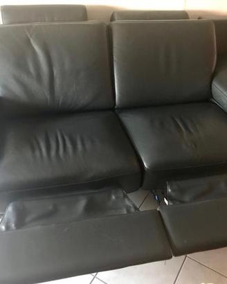 Divano in pelle automatizzato