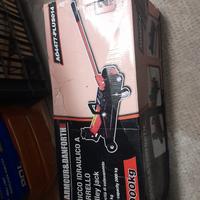 sollevatore   idraulico