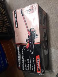 sollevatore   idraulico