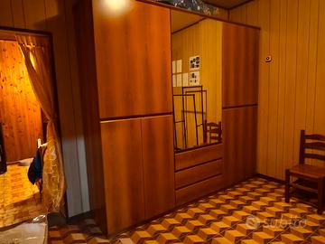 Armadio comodini e cassettiera