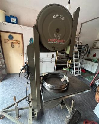Sega a nastro carrellata con ruote