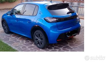 PEUGEOT e208 allure pack full elettric