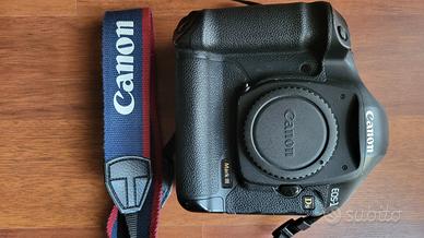 CANON 1DS MARK III + due batterie caricabatterie 