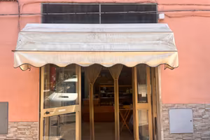 Vendita attività commerciale VapoForno + locali