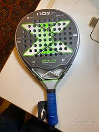 Pala padel NOX AT10 con 15 partite