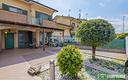 splendida-villa-a-schiera-con-giardino-e-box-doppi