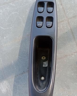 Alfa 156 pulsante alzavetri