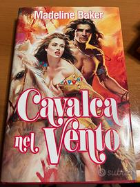 Librro romanzo intitolato Cavalca nel Vento