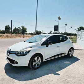Renault Clio 1.2 75CV 5 porte ok neopatentati