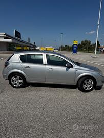 Opel Astra 2010