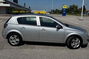 Opel Astra 2010