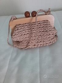 Borsa a tracolla lavorazione artigianale ad uncine